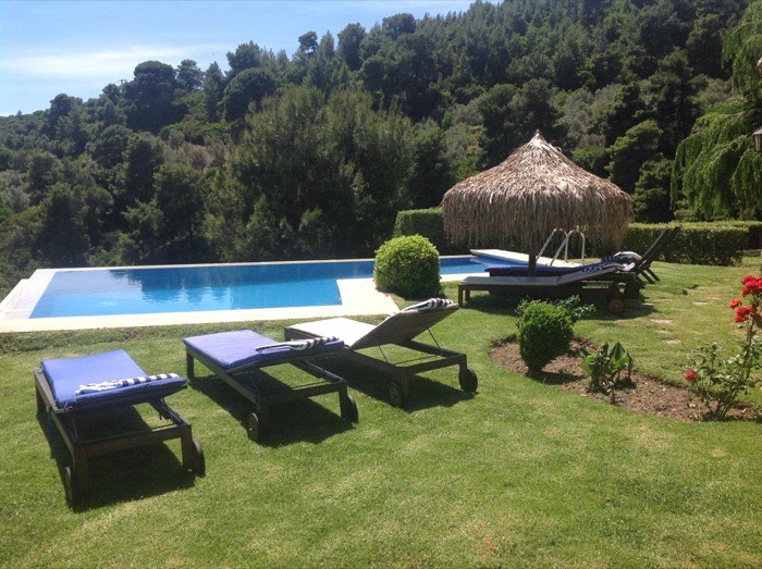 Villa Bougainvillea exterior, gardens and swimming pool — photo 6