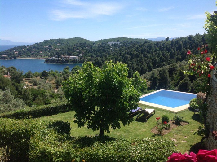 Villa Bougainvillea exterior, gardens and swimming pool — photo 12